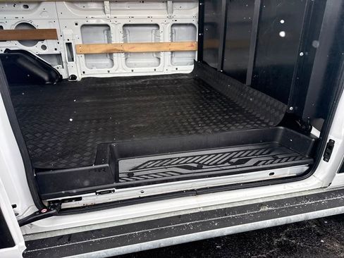 Used 2024 Ford Transit 250 Low Roof w/ Exterior Upgrade Package image 19