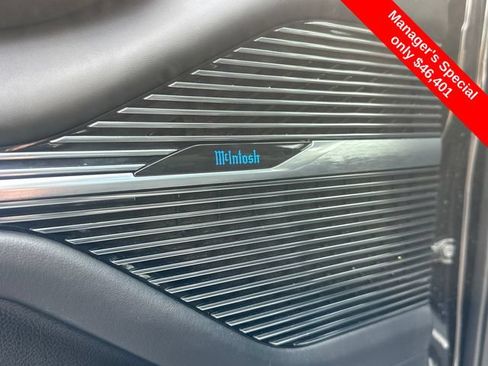 Used 2022 Jeep Grand Wagoneer Series III w/ Flexible Seating Group AWD/4WD image 16