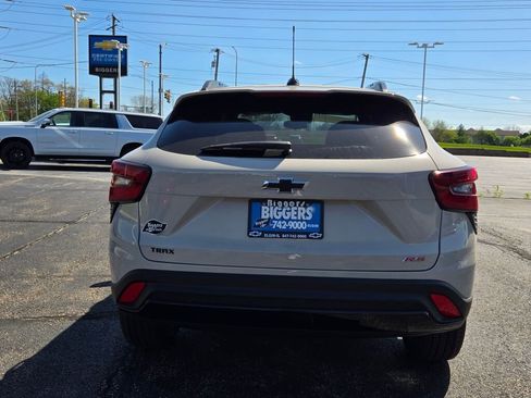 New 2026 Chevrolet Trax RS FWD image 11