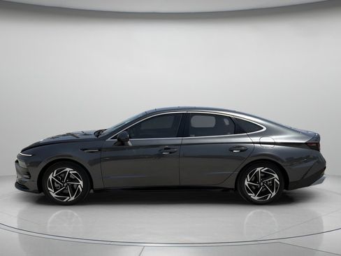 Used 2024 Hyundai Sonata SEL w/ Convenience Package FWD image 5