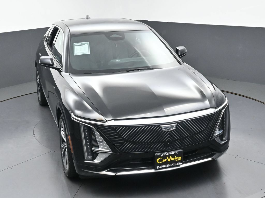 Used 2024 Cadillac Lyriq Luxury RWD image 6