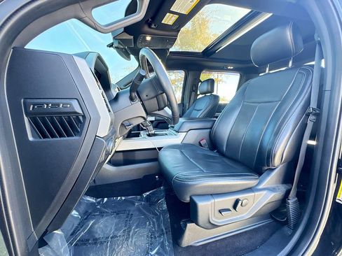 Used 2019 Ford F150 Lariat image 23