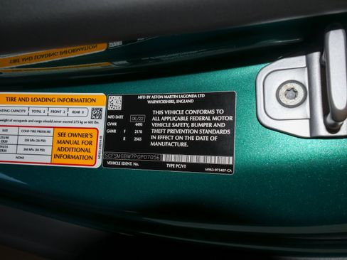 Used 2023 Aston Martin V8 Vantage Roadster RWD image 49