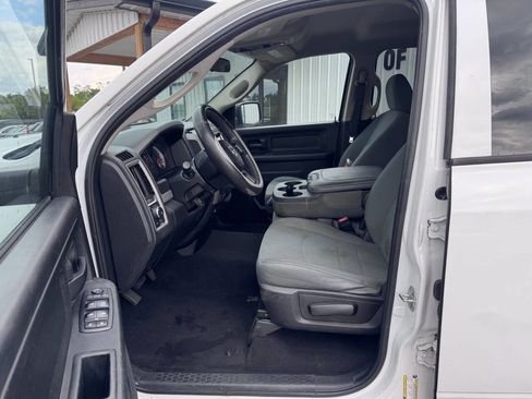 Used 2019 RAM 1500 Express w/ Express Value Package AWD/4WD image 11