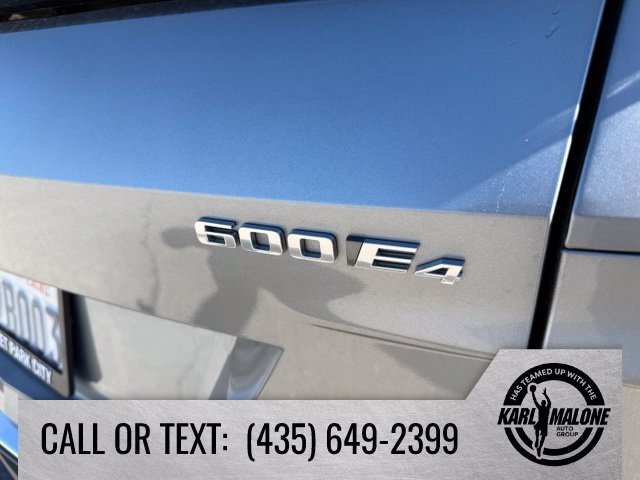 Used 2024 Cadillac Lyriq Luxury AWD/4WD image 10