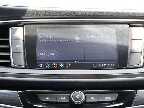 Used 2021 Buick Enclave Essence AWD/4WD image 21