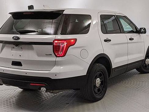 Used 2016 Ford Explorer 4WD Police Interceptor w/ Cargo Wiring Upfit Package image 3