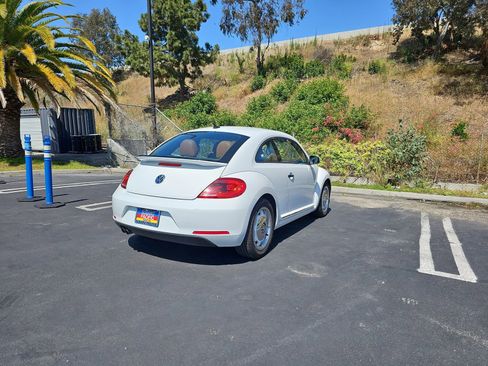 Used 2015 Volkswagen Beetle 1.8T FWD image 7