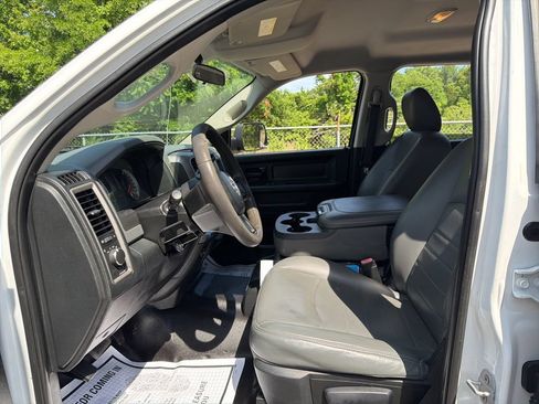 Used 2015 RAM 5500 Tradesman w/ Ambulance Prep Group RWD image 27