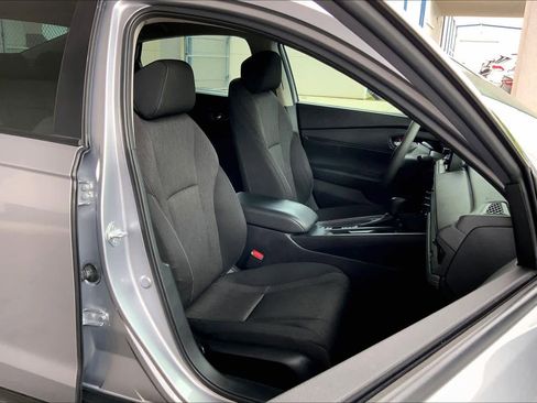 Used 2023 Honda Accord LX image 9