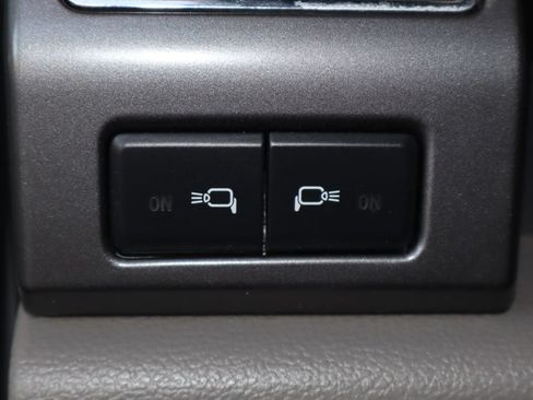 Used 2019 Ford F150 XLT w/ Equipment Group 302A Luxury AWD/4WD image 18
