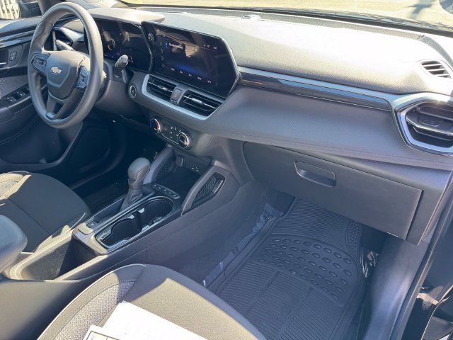 Certified 2024 Chevrolet TrailBlazer LS w/ LS Convenience Package FWD image 6