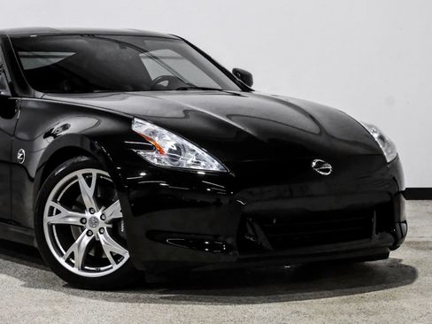 Used 2012 Nissan 370Z Touring w/ Sport Pkg RWD image 16