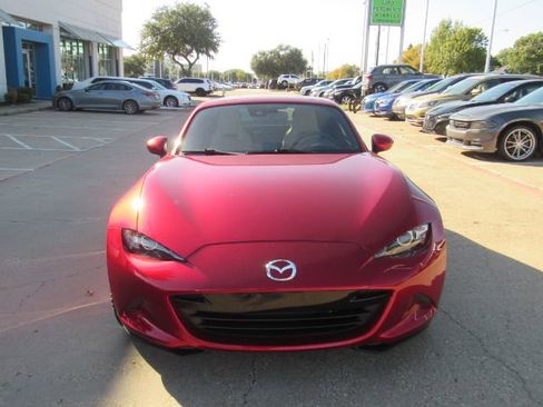 Used 2019 MAZDA MX-5 Miata RF Grand Touring image 2