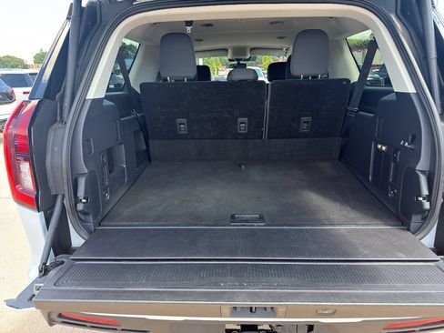 Used 2025 Ford Expedition Max Active RWD image 2