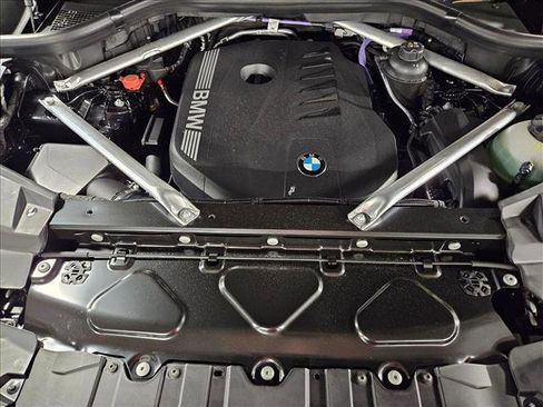 Used 2026 BMW X5 sDrive40i w/ Climate Comfort Package image 17