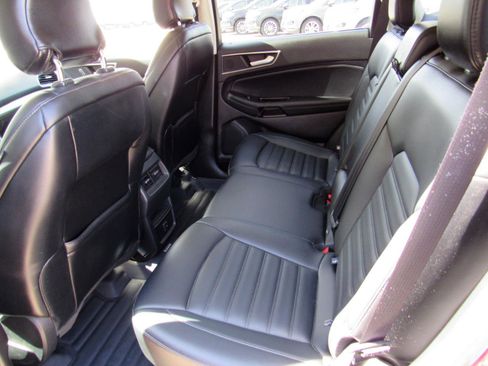 Used 2019 Ford Edge SEL w/ Equipment Group 201A AWD/4WD image 29