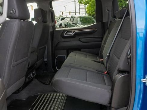 Used 2022 Chevrolet Silverado 1500 RST AWD/4WD image 11