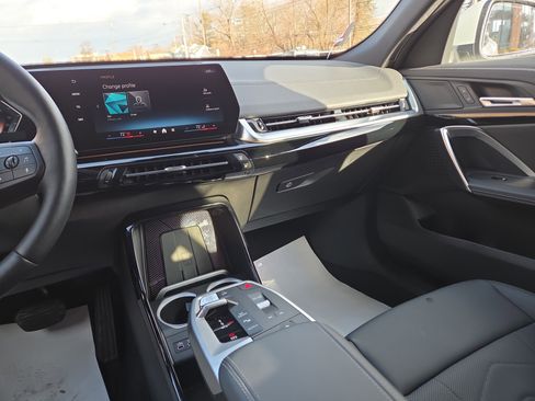 Used 2025 BMW X2 xDrive28i image 21