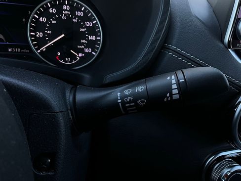 Used 2025 Nissan Sentra SV image 33