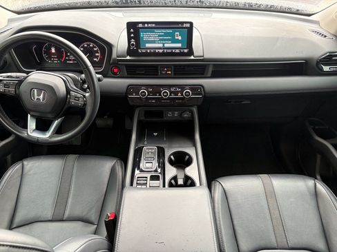Certified 2024 Honda Pilot EX-L image 2