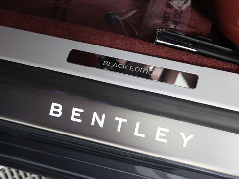 New 2025 Bentley Flying Spur Plug-In Hybrid AWD/4WD image 24