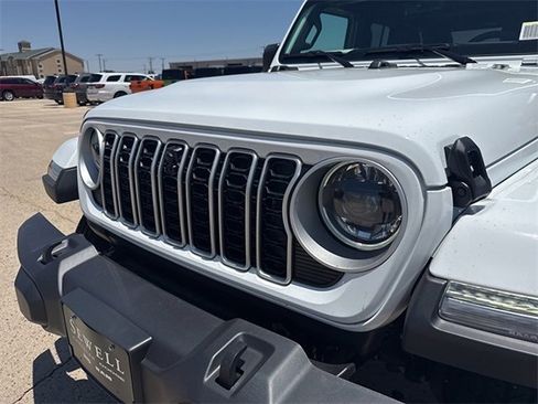 New 2025 Jeep Wrangler Sahara image 9