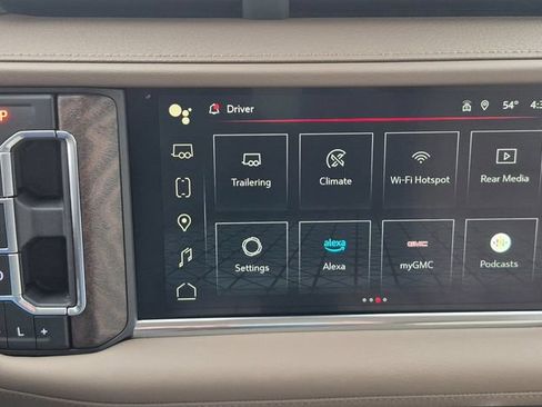 Used 2024 GMC Yukon Denali w/ Advanced Technology Package AWD/4WD image 7