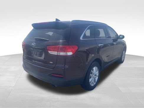 Used 2016 Kia Sorento AWD w/ LX Convenience Package image 3
