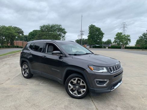 Used 2018 Jeep Compass Limited w/ Navigation Group FWD image 7