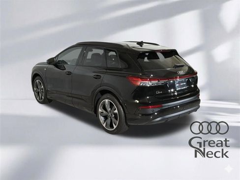 Used 2024 Audi Q4 e-tron Premium AWD/4WD image 8
