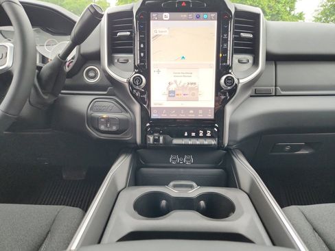 New 2026 RAM 2500 Big Horn AWD/4WD image 20