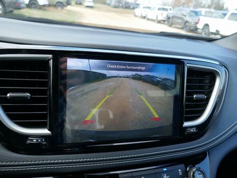 New 2026 Chrysler Pacifica Select w/ S Appearance Package FWD image 20