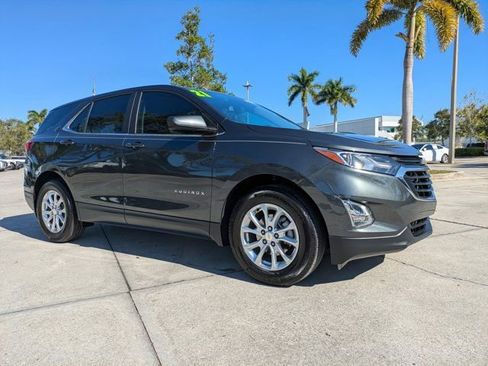 Used 2021 Chevrolet Equinox LT image 2