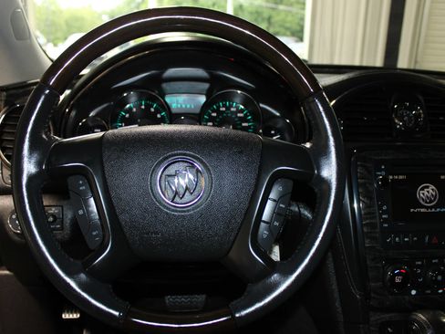 Used 2013 Buick Enclave Leather FWD image 10