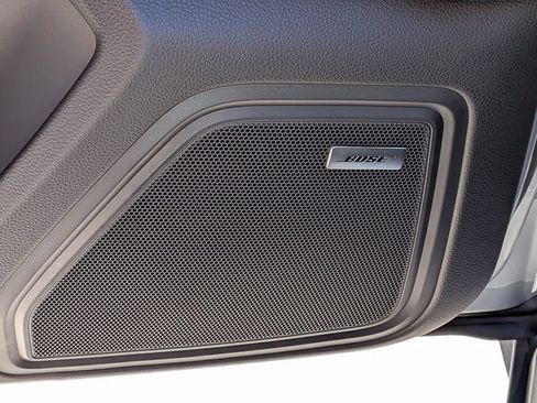 Certified 2026 Porsche Macan AWD/4WD image 15