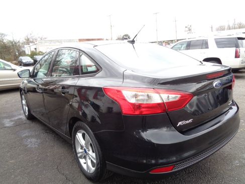 Used 2014 Ford Focus SE w/ SE Winter Package image 7