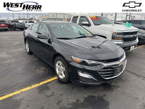Used 2022 Chevrolet Malibu LS image 1