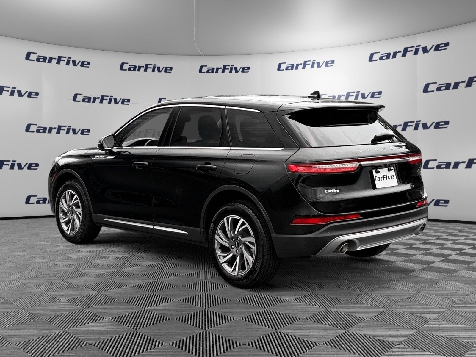 Used 2023 Lincoln Corsair AWD w/ Equipment Group 101A image 3
