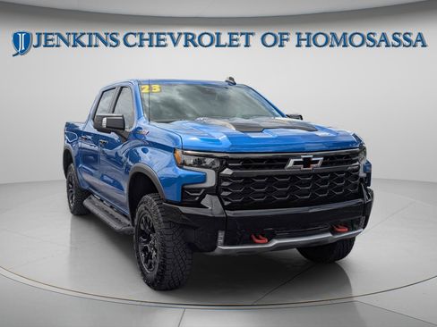 Used 2023 Chevrolet Silverado 1500 ZR2 w/ Technology Package AWD/4WD image 12