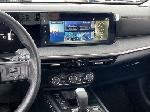 Used 2025 Nissan Kicks SV image 17