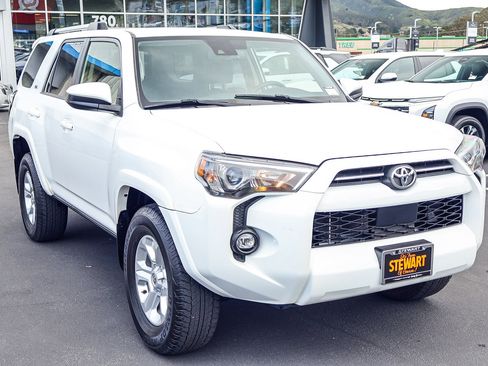 Used 2024 Toyota 4Runner SR5 image 18