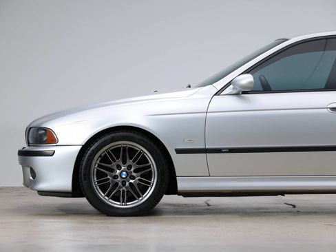 Used 2003 BMW M5 image 25
