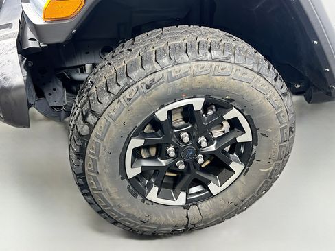 Used 2024 Jeep Wrangler Unlimited Rubicon 4xe AWD/4WD image 13