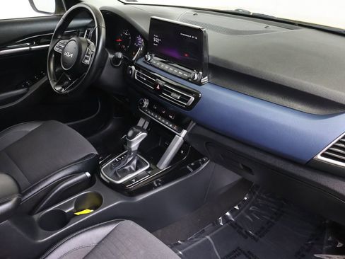 Used 2023 Kia Seltos S w/ Navigation Package FWD image 10
