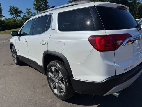 Used 2017 GMC Acadia SLT AWD/4WD image 10