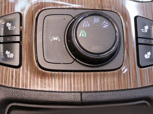 Used 2023 GMC Acadia SLE w/ LPO, Floor Liner Package AWD/4WD image 29