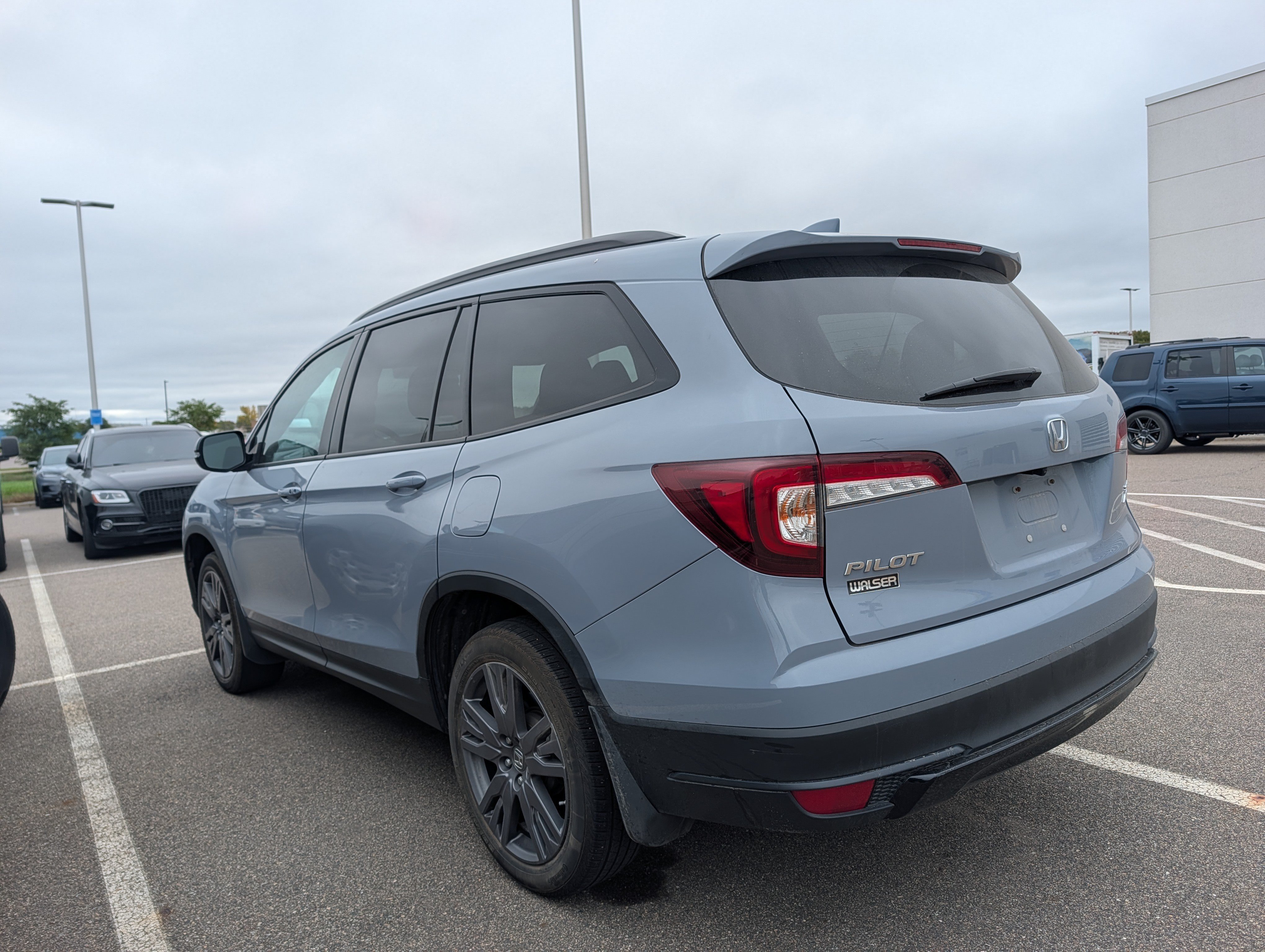 Used 2022 Honda Pilot Sport image 3