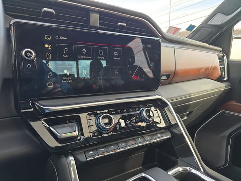 Used 2023 GMC Sierra 1500 Denali Ultimate image 28