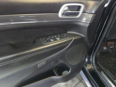 Used 2012 Jeep Grand Cherokee SRT8 w/ Luxury Group II image 31